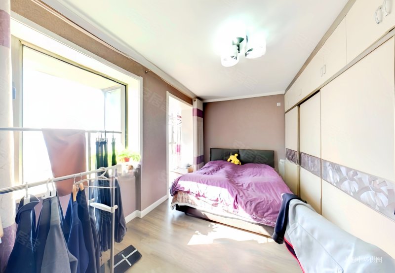 金盛园 高楼层视野好 临地铁 集中供暖 精装可拎包入住 双卫