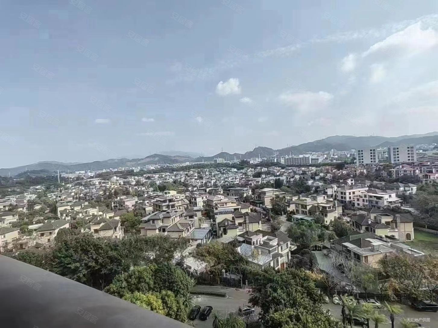 常平万科城(别墅)4室2厅3卫210㎡南北705万