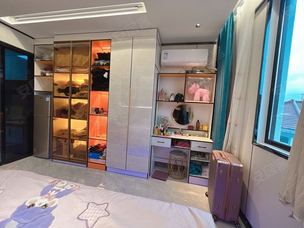 金华东阳横店明清西路11号楼横店影视 无中介非 明星同款 追星景区房 家庭影院好停车出租房源真实图片