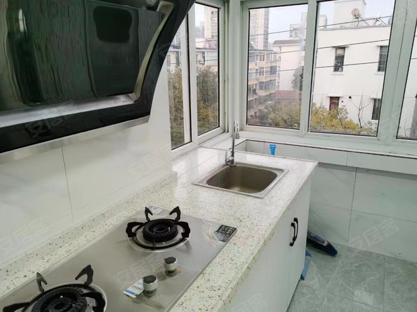 嘉兴平湖平湖市区城南新村(平湖)城南百步桥菜市场边 ,有多套单身公寓