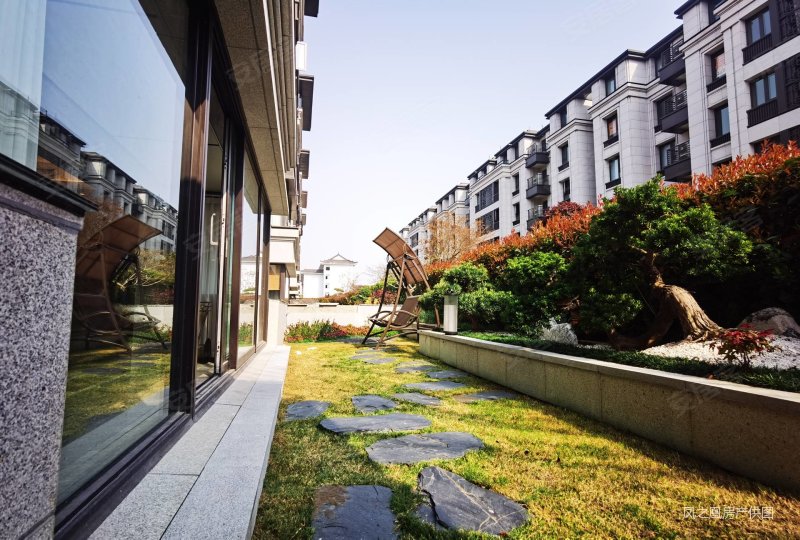 瘦西湖壹号院一楼带院子双车位挑高地下室多套在售样板房