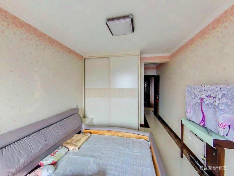 冠诚苑(冠城)4室2厅3卫178㎡南北418万