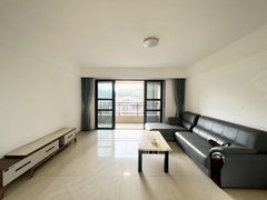 东莞常平常黄路绿地大都会 4室2厅2卫  电梯房 精装修143平米出租房源真实图片