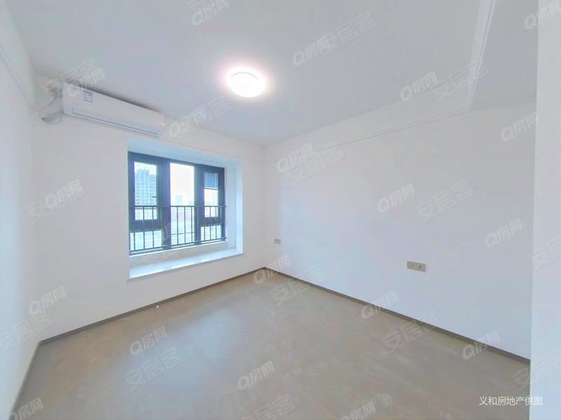 公园万象 正规商品房 刚需小三居 满五   有电梯 次新房