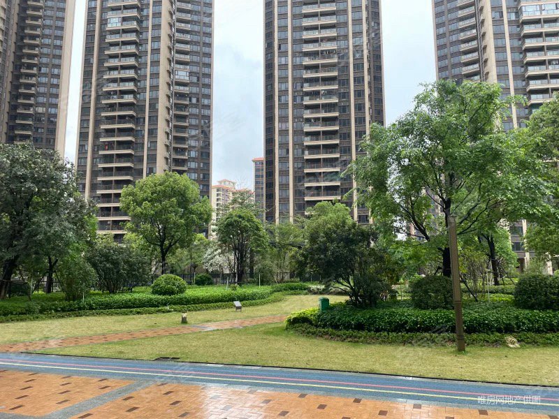 龙光玖誉府三房两厅两卫南北对流户型采光好科创