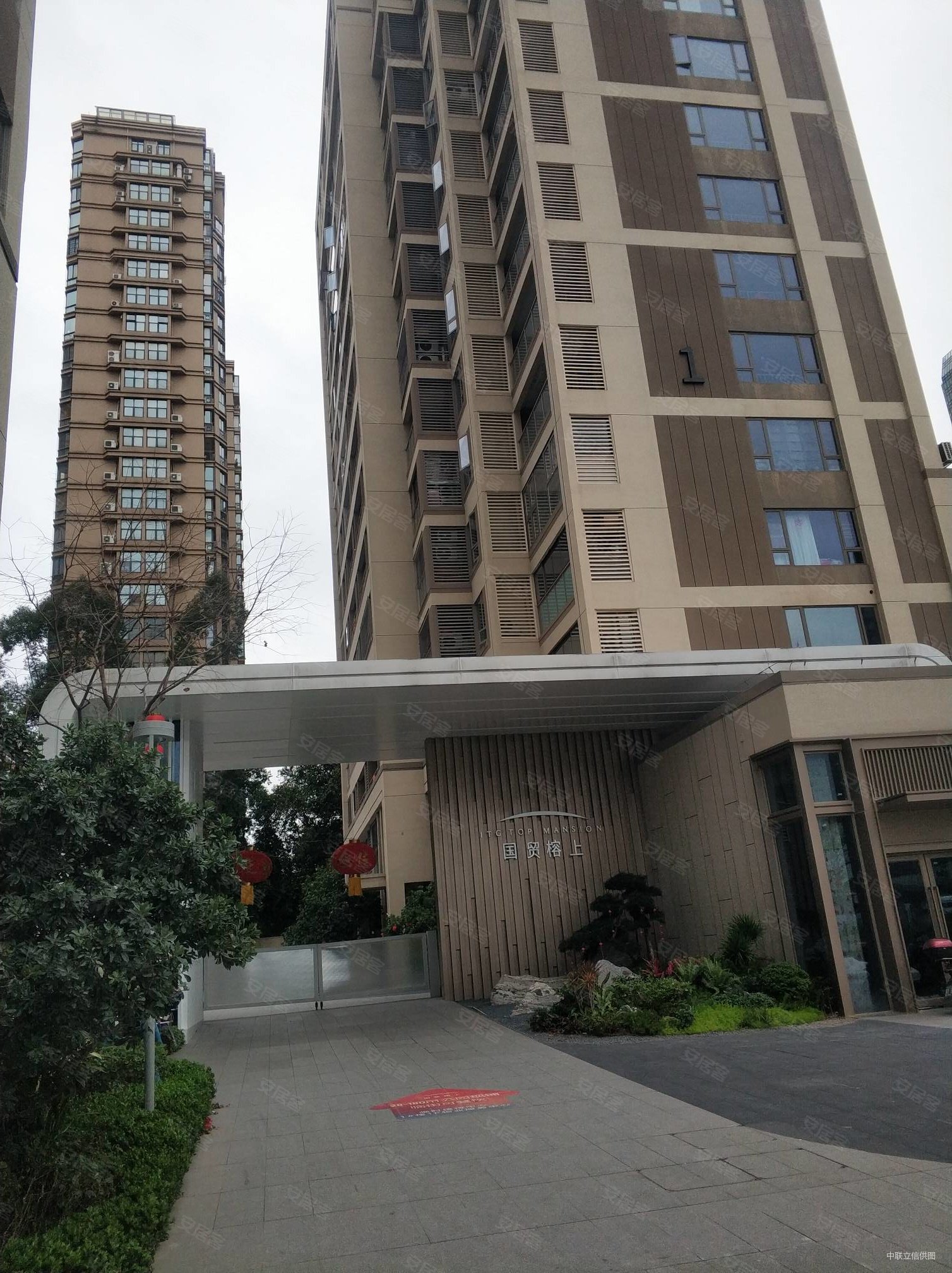 王庄中心,国货路,电梯单身公寓45平方才103,国贸榕上二手房,104.