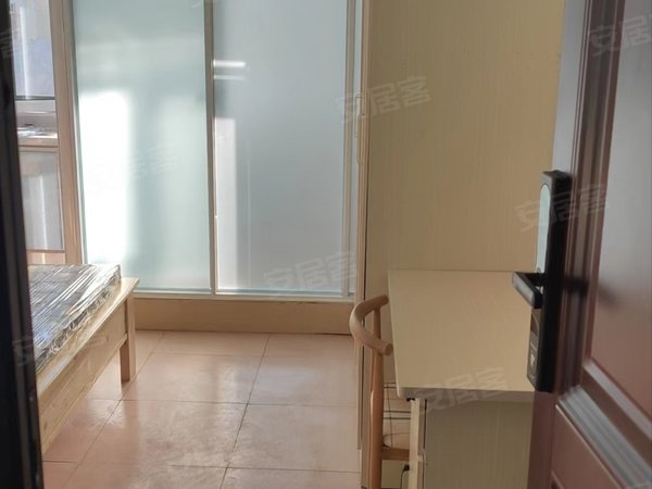 临沂沂水万德广场沂河明珠单身公寓,可押一付一,免费无线网,空调,独立