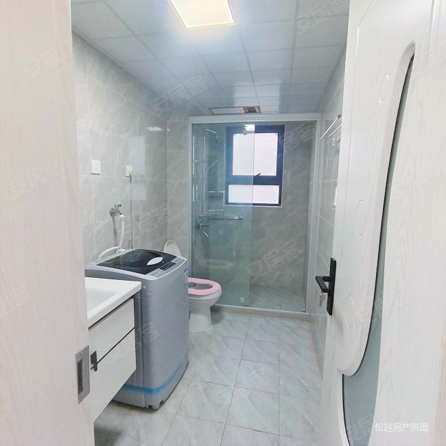 太湖颐景大三房 房东定好房子了 急售急售 家具家电齐全