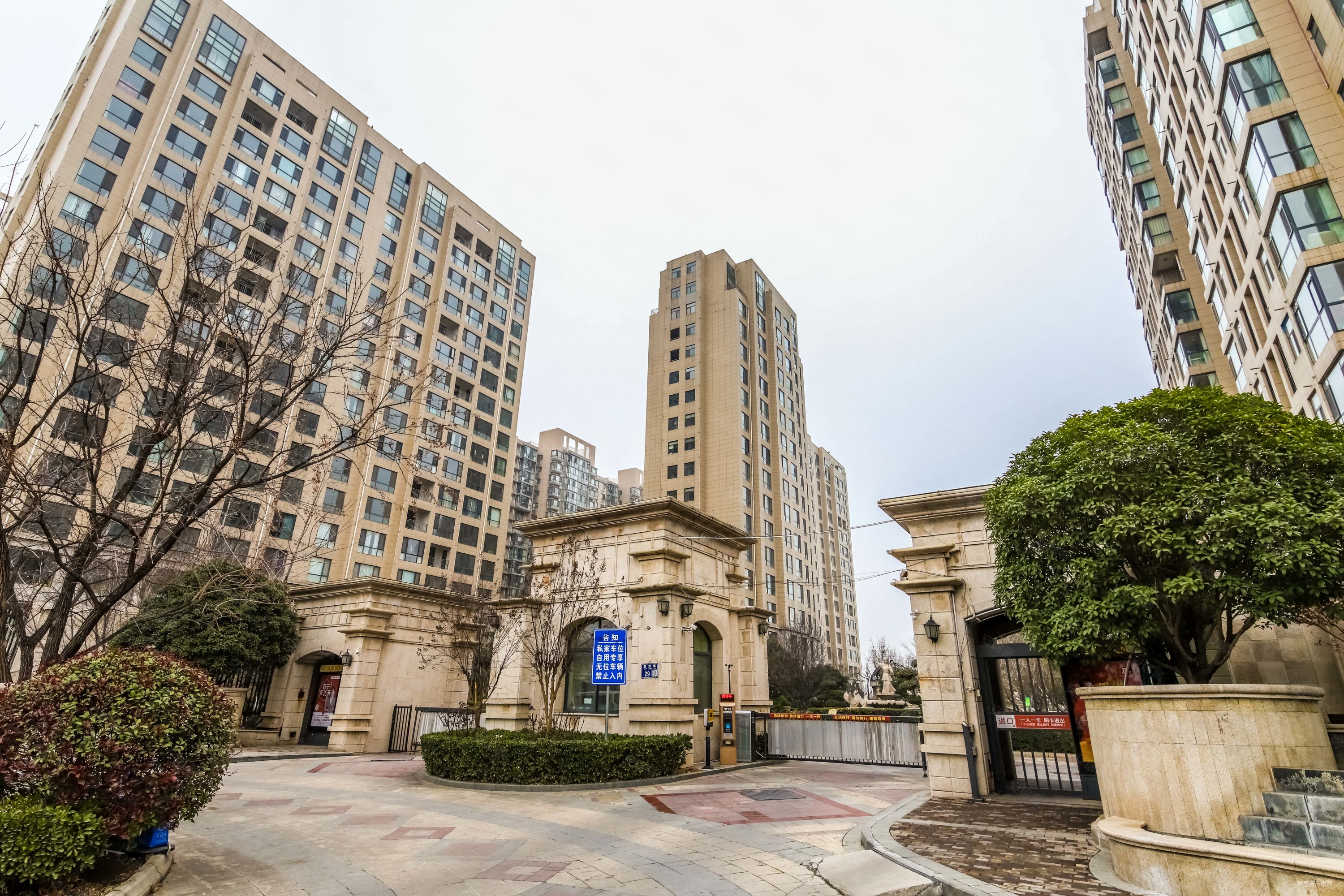 周山公园 京熙帝景达园 高端品质 电梯入户 50米超大楼间距