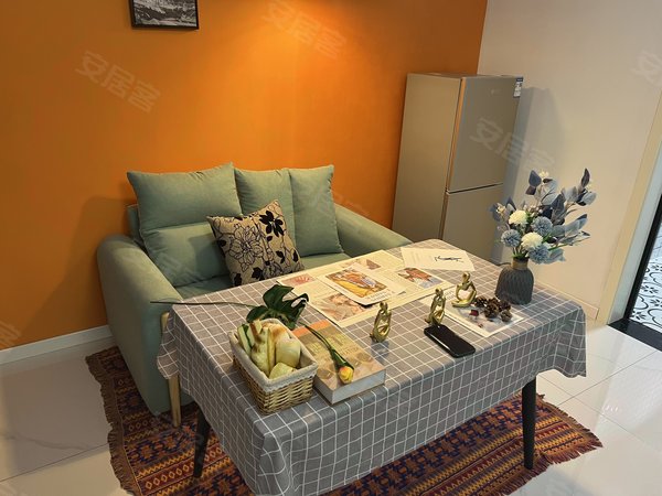 无中介舟孟北路站人民医院宁波皇冠假日酒店第六空间国际