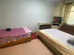 吉林船营水门洞柴草市 江边市政协 五小 正4楼简装1室1厅 基础设施齐全出租房源真实图片