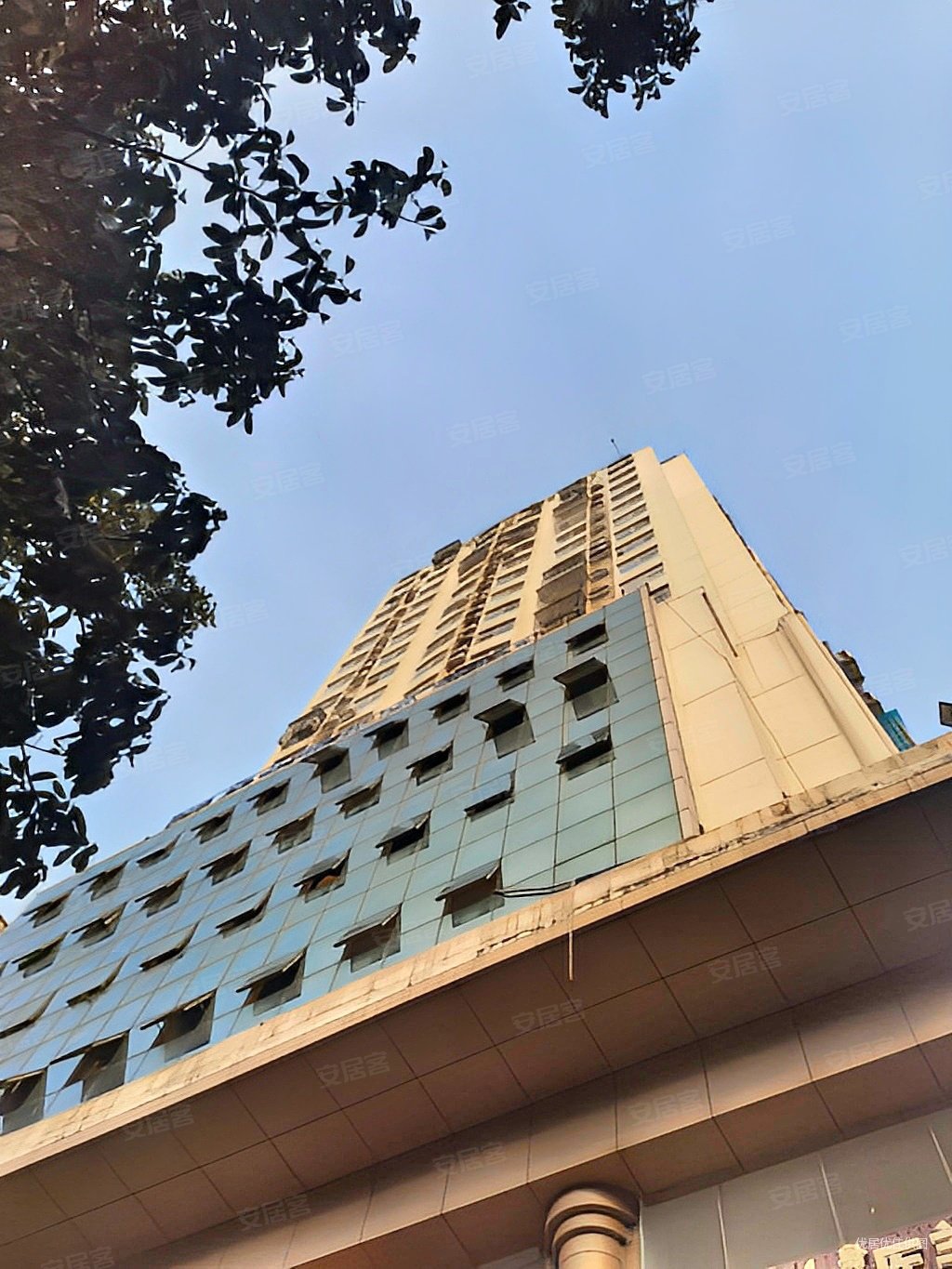 东葛路凯丰大厦一房一厅648平米83万天桃中学和逸夫