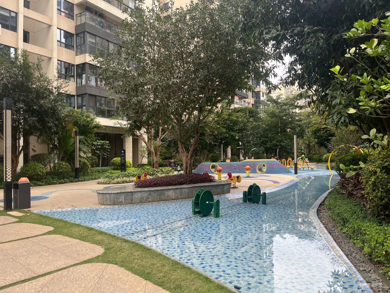 仁恒海棠公园一期小高层四房全新未入住业主诚心出售