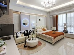 （凤凰城）公寓1房 大润发（有多套出租）生活方便 看房方便