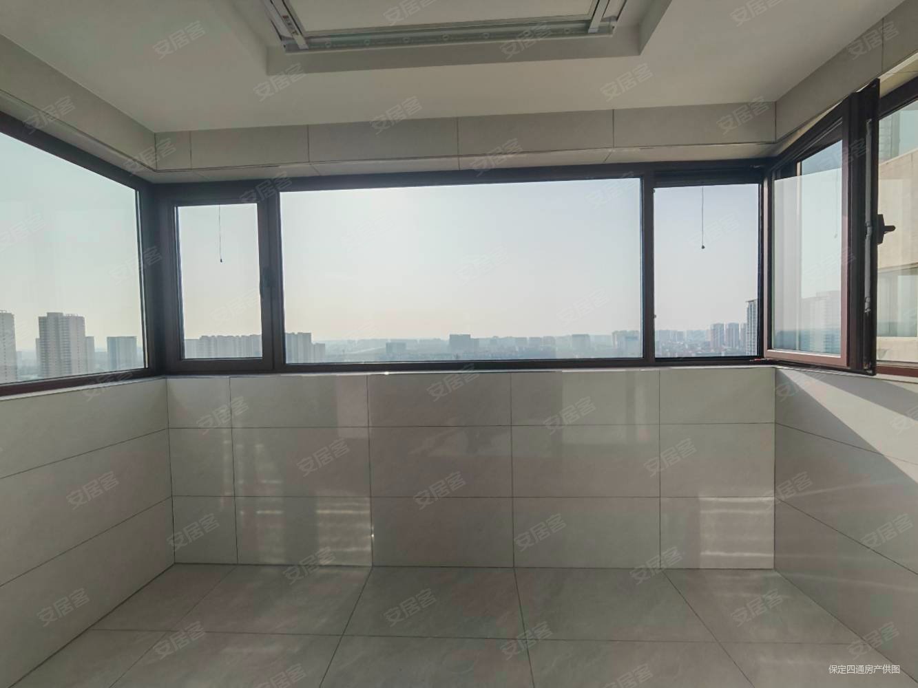 新东方凤凰城3室2厅2卫154.19㎡南北99.9万