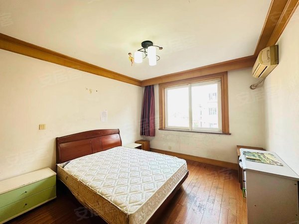 上海闵行梅陇罗秀新苑精装3房 可办居住证 小区好停车出租房源真实