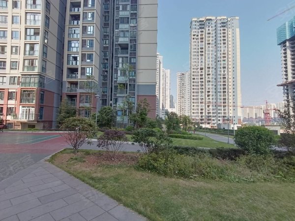 重庆綦江綦江城区千山美岸綦江沱湾人民医院附近精装小3房出租房源