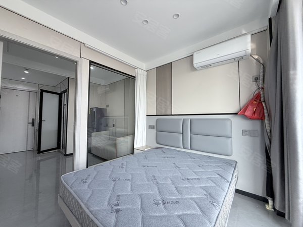 金华浦江县浦江城东一点红大道177号楼本人房東，精装修公寓出租，随时看房，停车方便，押一付一。出租房源真实图片