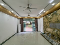 深圳南山前海前海热盘 月亮湾山庄 联排别墅6室6卫 南北通透 带花园露台出租房源真实图片