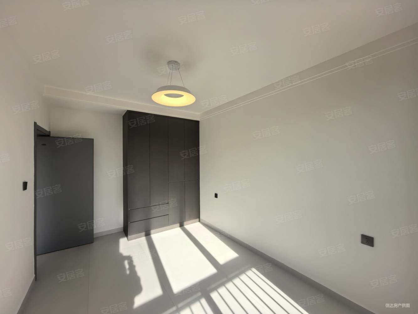 方悦名都3室2厅2卫151㎡南北95.8万