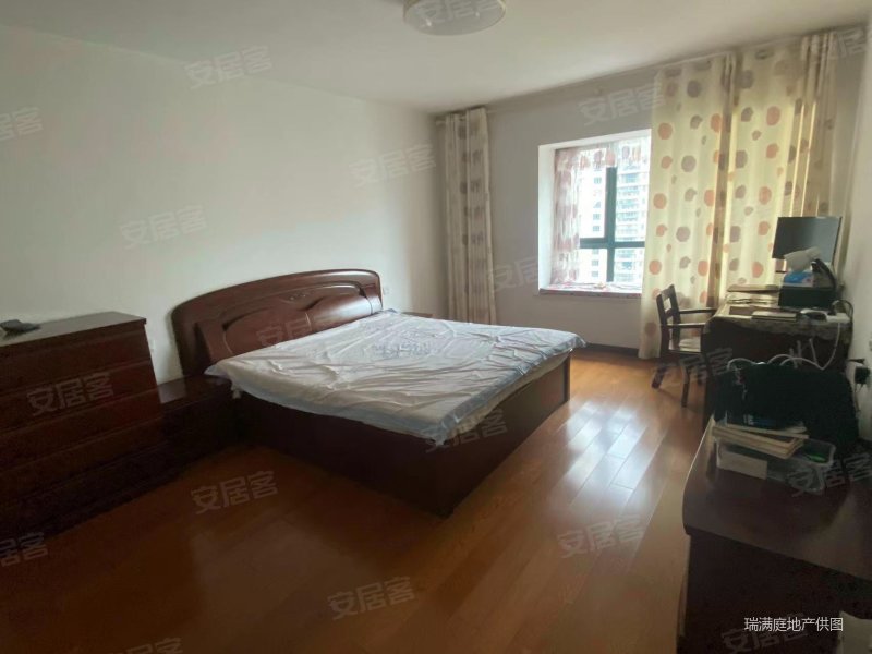 秦虹急售!雅居乐花园188.00平多层[17层]南北