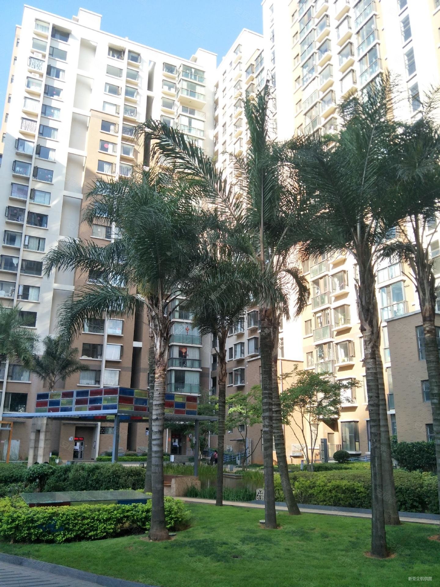 送车位带露台铂金大道旁云南映象小区93平三房出售随时看房