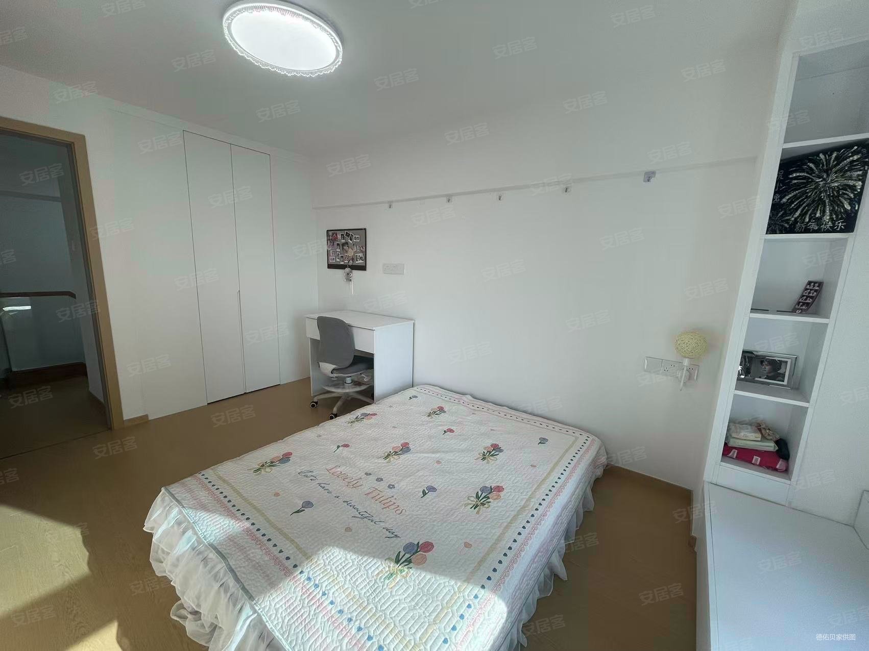 美致生活广场3室2厅3卫43.29㎡南北78.8万