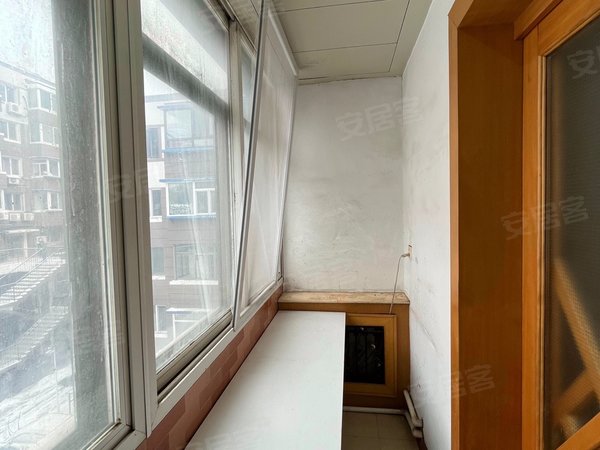 沈阳和平西塔西塔小区西塔小区 西塔小区 2室2厅 低楼层 家电全 南北