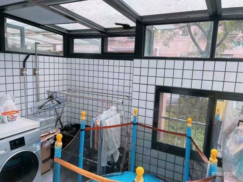 通河二村地铁房低楼层采光充足一房一厅可改两房急卖房