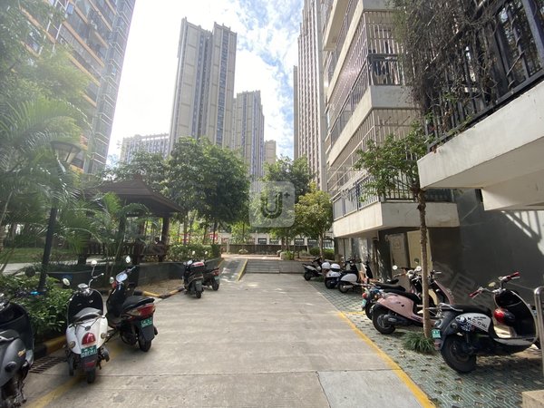 南宁青秀凤岭北凤岭名园业主急租,繁华地段,交通便利,随时看房 可谈!