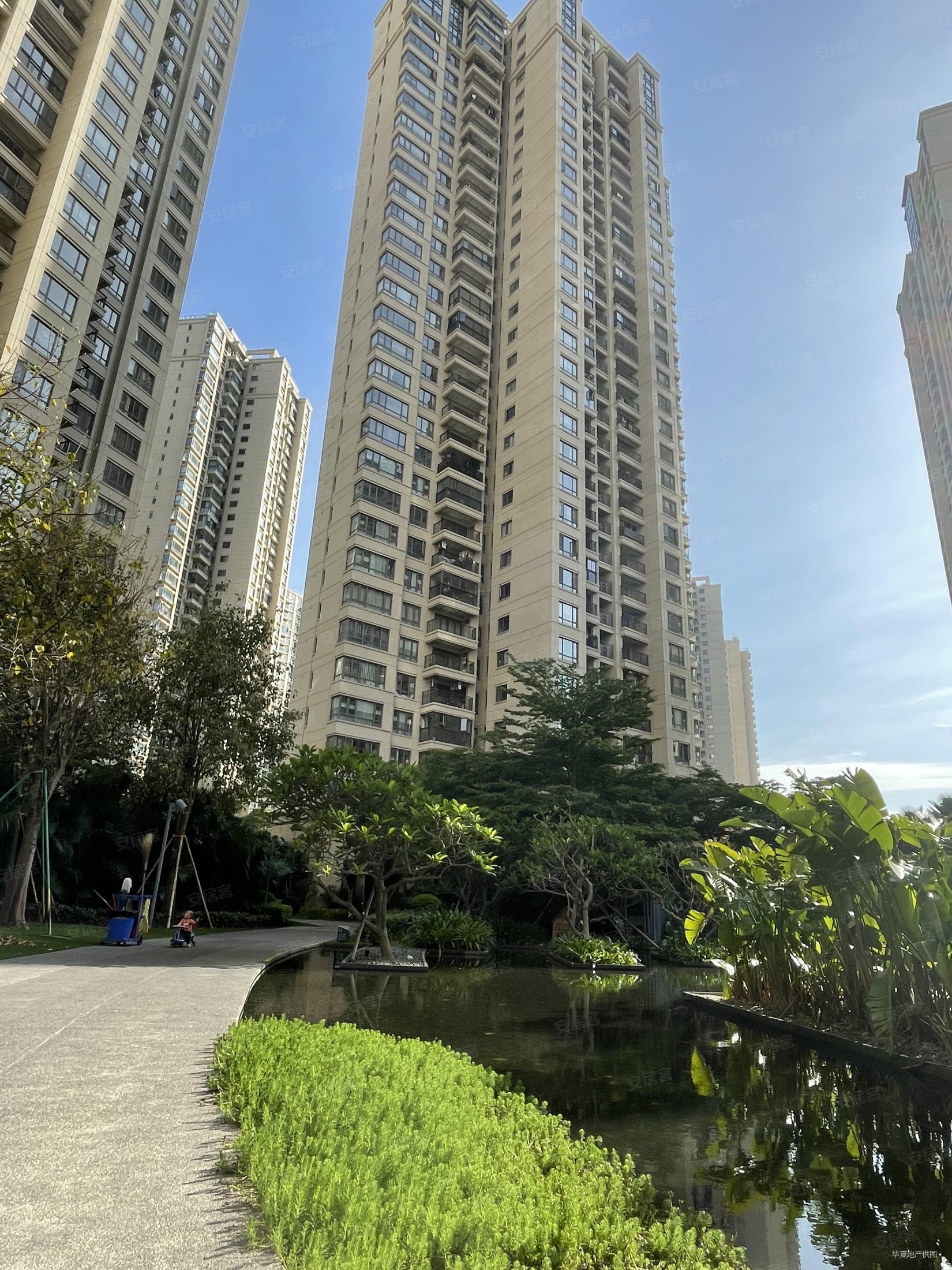 仁恒滨海半岛(一期)5室2厅3卫232.72㎡南北760万