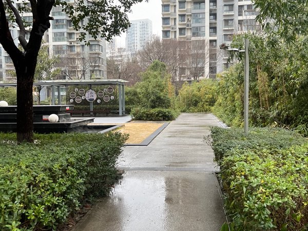 无锡滨湖太湖尚锦城c区经开区尚锦城!塘铁桥地铁口406米,家电齐全!