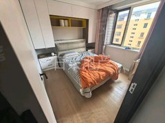 丹东振兴六纬路小学学区站前长城酒店附近 步梯5楼 精装三室 包取暖 有空调 拎包住出租房源真实图片