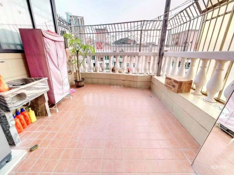 百仕达带露台的房子 小高层有电梯 看房有钥匙,百仕达花园(一期)二手