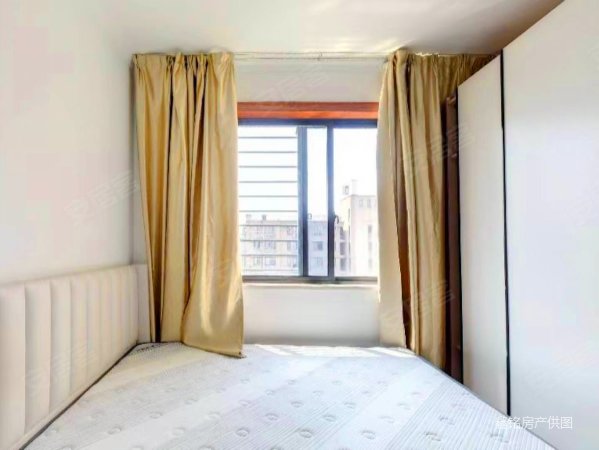 环绕良熟新苑精装两房全送价格仅售123万还可谈