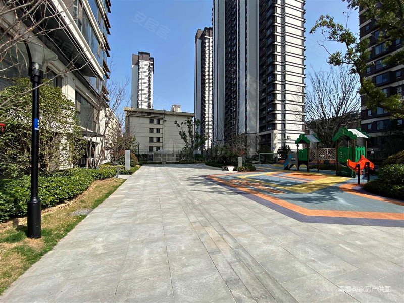 康桥府叠墅品质生活万达广场出门地铁