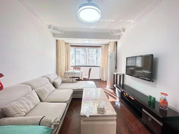 上海静安彭浦东寅公寓海鹰小区,精装三房一厅,3楼,实拍图,房东直签