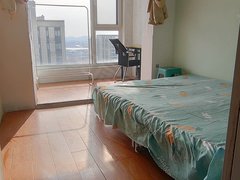 青岛城阳双元路蔚蓝郡无押金，580物业网水包含在内。只交房租和电出租房源真实图片