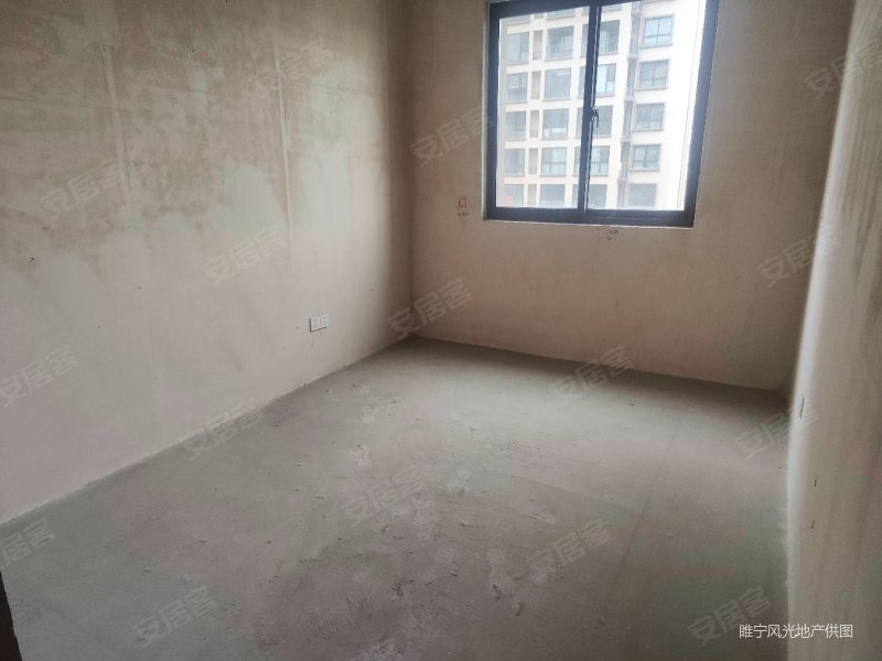 毛坯房润柏华庭3室2卫视野好随时看房