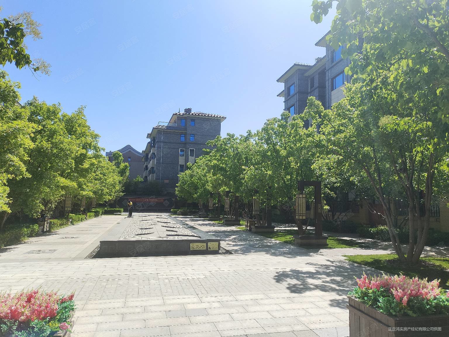 御河上院跃层,南北通透好位置,带车位地下室,中央云著旁