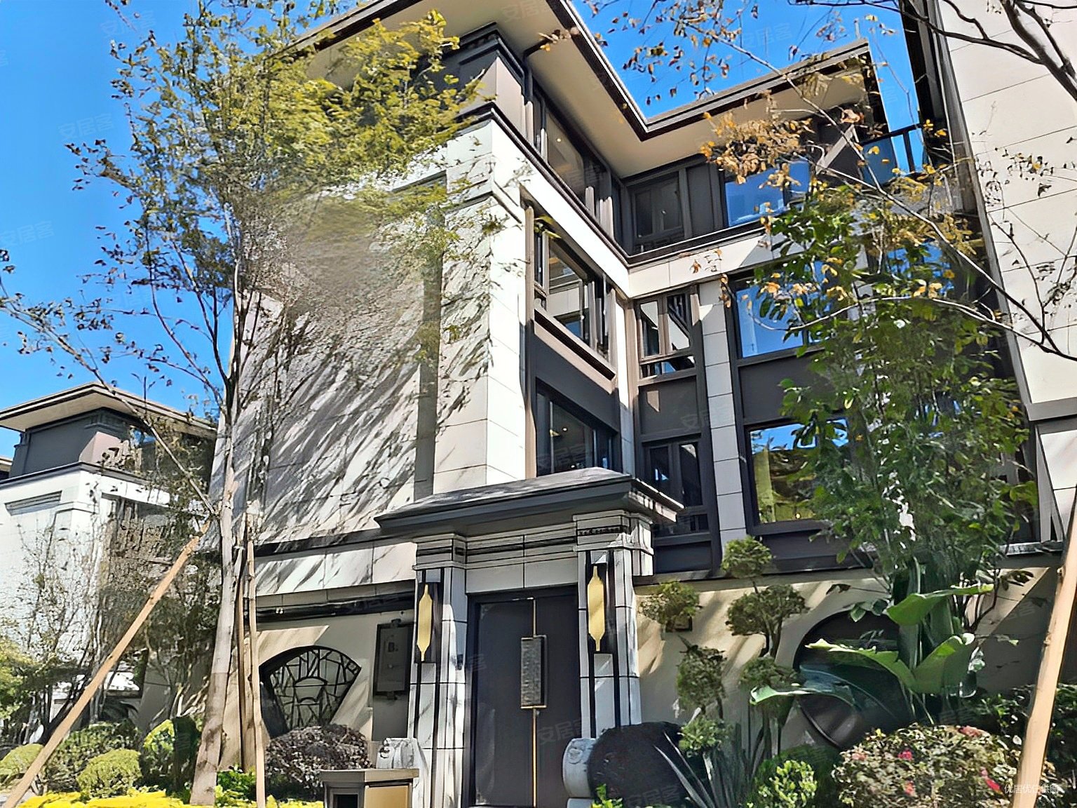 筑友玺珑湾,合院别墅,端头,400万豪华装修拎包入住,带车位,筑友玺珑湾