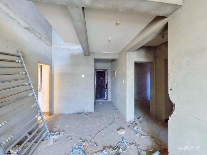 万国园白金汉府 南北 3室2厅 看房方便