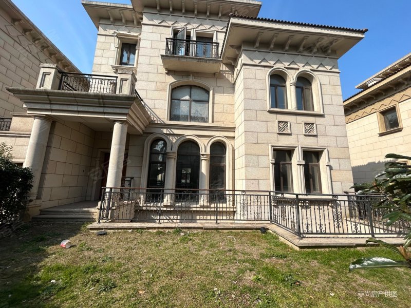 钓鱼台别墅5室2厅4卫442.77㎡南北1280万