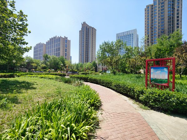 【多图】合生君景湾,第五大街租房,五大街.永旺商场东.精装三室.