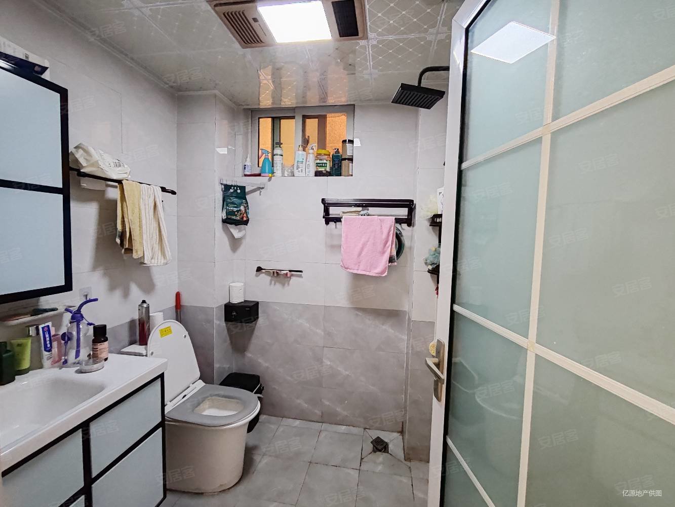 万达国际2室2厅1卫103.28㎡南北56.8万