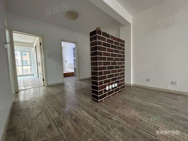 中正山庄中间楼层中装两室一梯两户69平518万各付