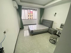 上海浦东北蔡两个卧室我用卷尺量了基本大小一样，装修简单但干净随时可看出租房源真实图片