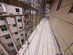 景德镇浮梁南苑广场南苑广场中医院华夏名都附近四楼精装一室一厅一厨一卫带个大阳台出租房源真实图片