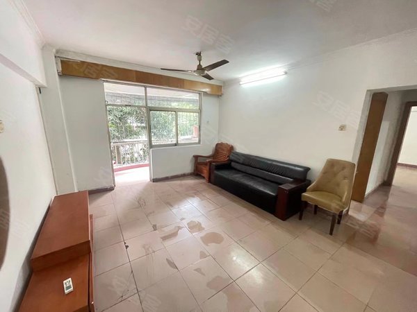 深圳宝安新安黄金台小区上川站沃尔玛旁黄金台小区花园小区普装三房