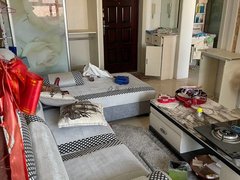 五家渠人民路人民北路格里芬保精装小两室,对外出租。家具家电齐全。干净卫生。出租房源真实图片